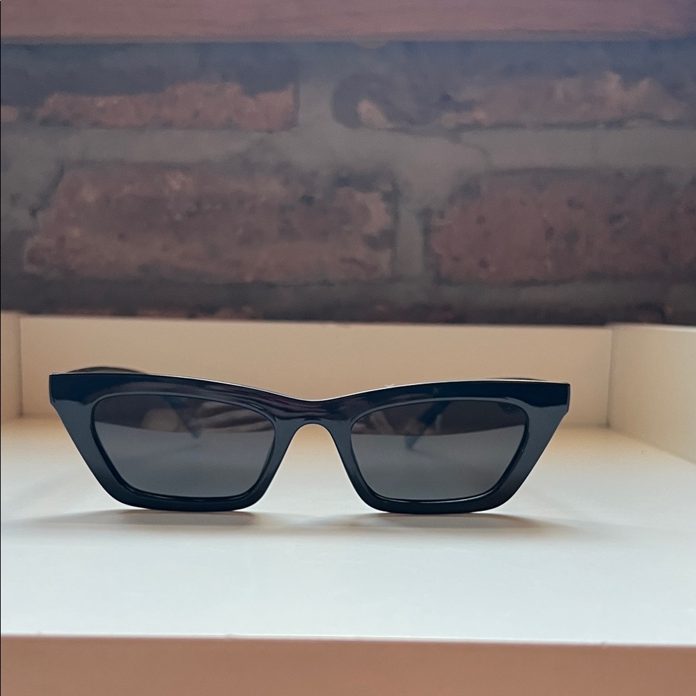 Stylish Black Sunglasses